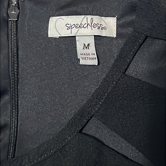 Speechless Black Sleeveless Dress with Pockets - Picture 4 of 5